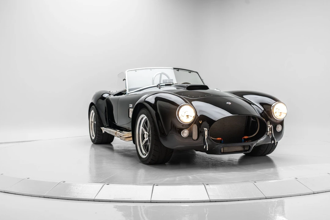 Shelby Cobra Replica - Image 25 of 31