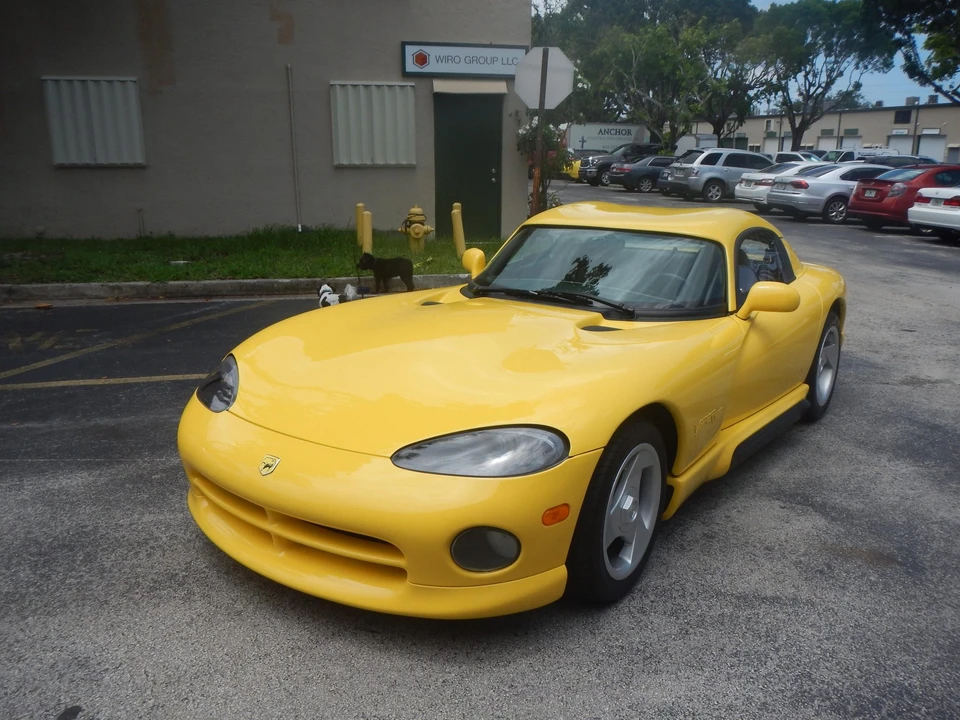 1995 Dodge Viper 1st Gen - Image 2 of 31