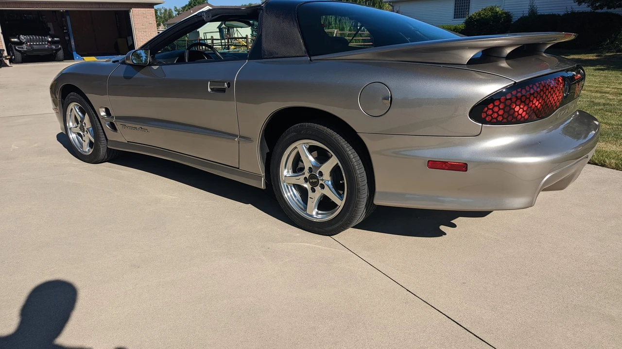 2001 Pontiac Firebird Trans Am 4th Gen - Image 16 of 31