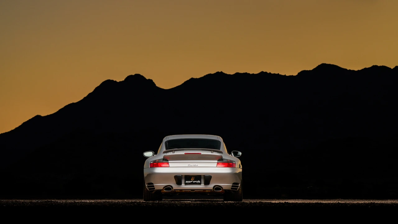 2001 Porsche 996 Turbo - Image 10 of 31