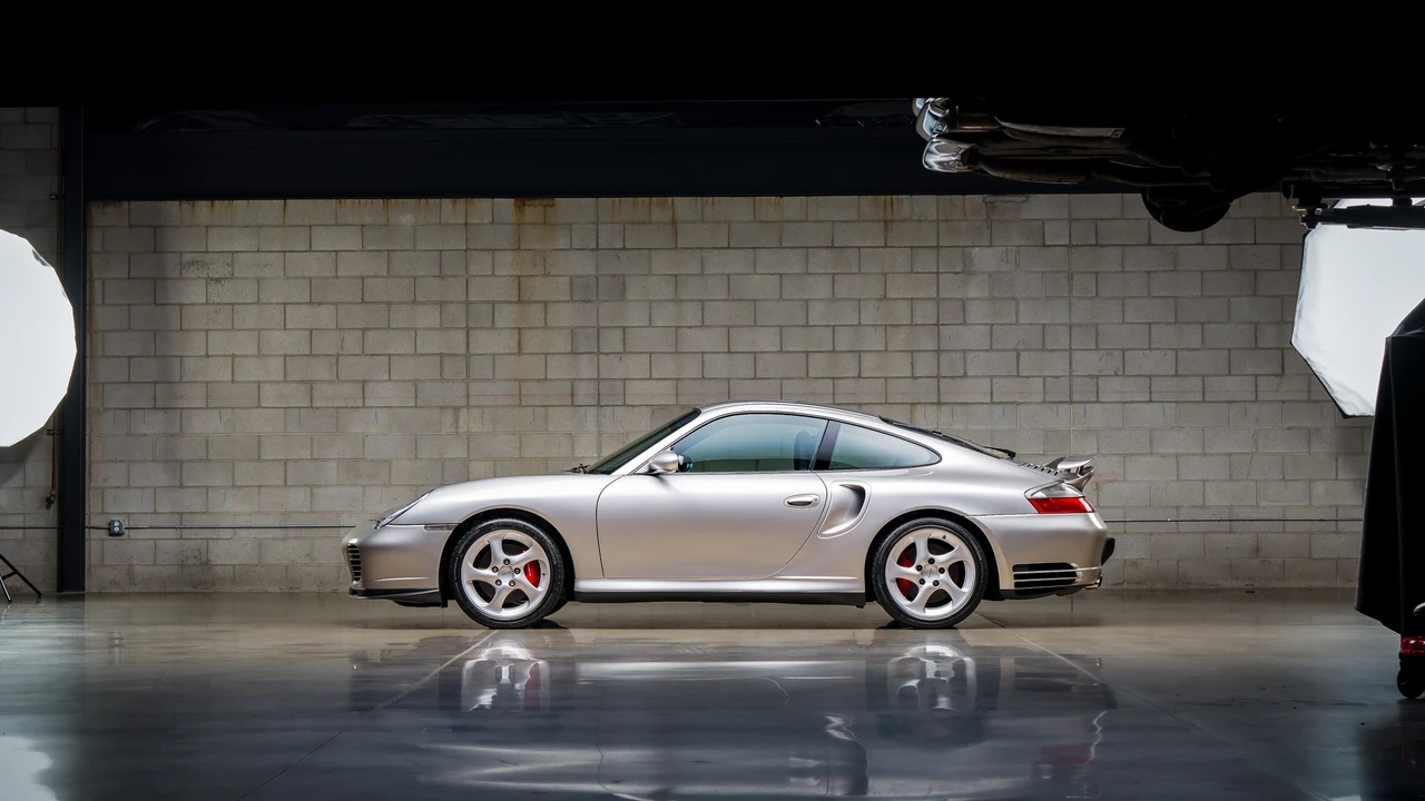 2001 Porsche 996 Turbo - Image 24 of 31