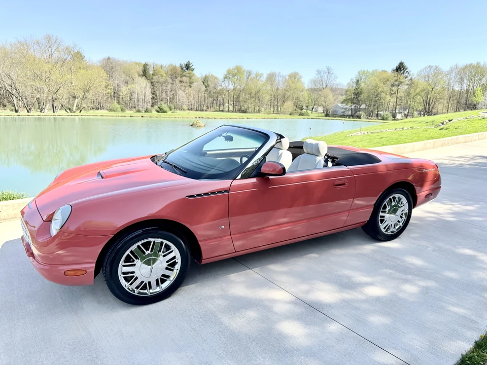 2003 Ford Thunderbird 11th Gen - Image 2 of 31
