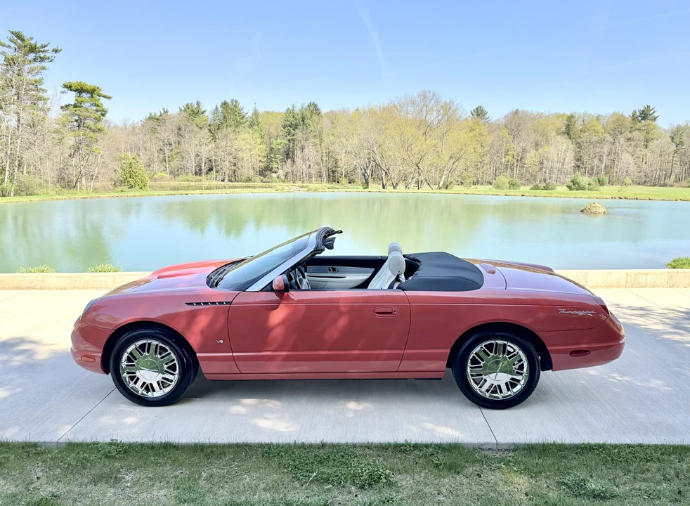 2003 Ford Thunderbird 11th Gen - Image 15 of 31