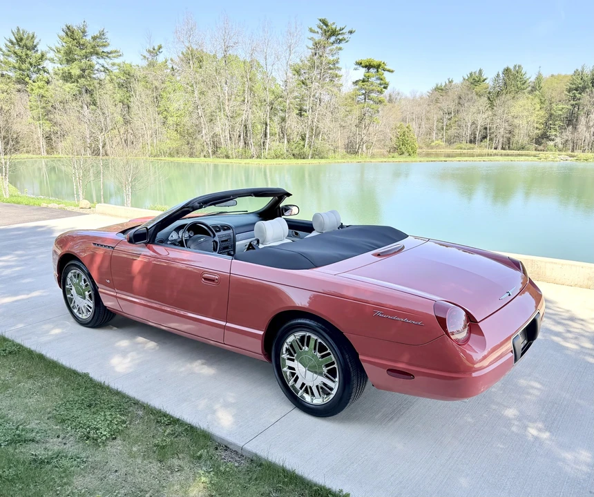 2003 Ford Thunderbird 11th Gen - Image 13 of 31