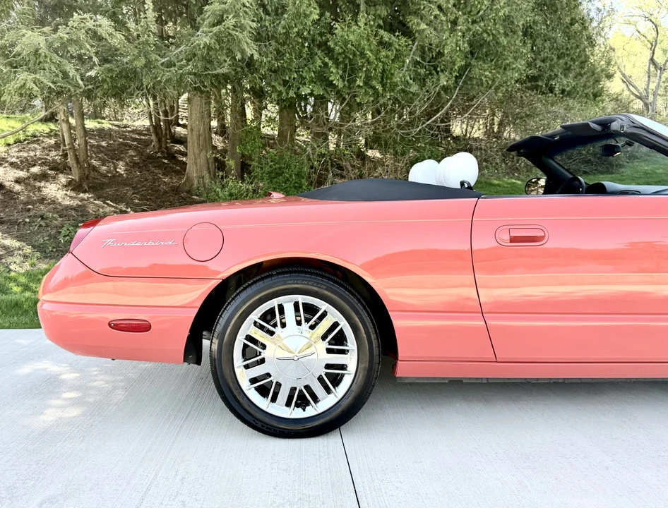 2003 Ford Thunderbird 11th Gen - Image 28 of 31