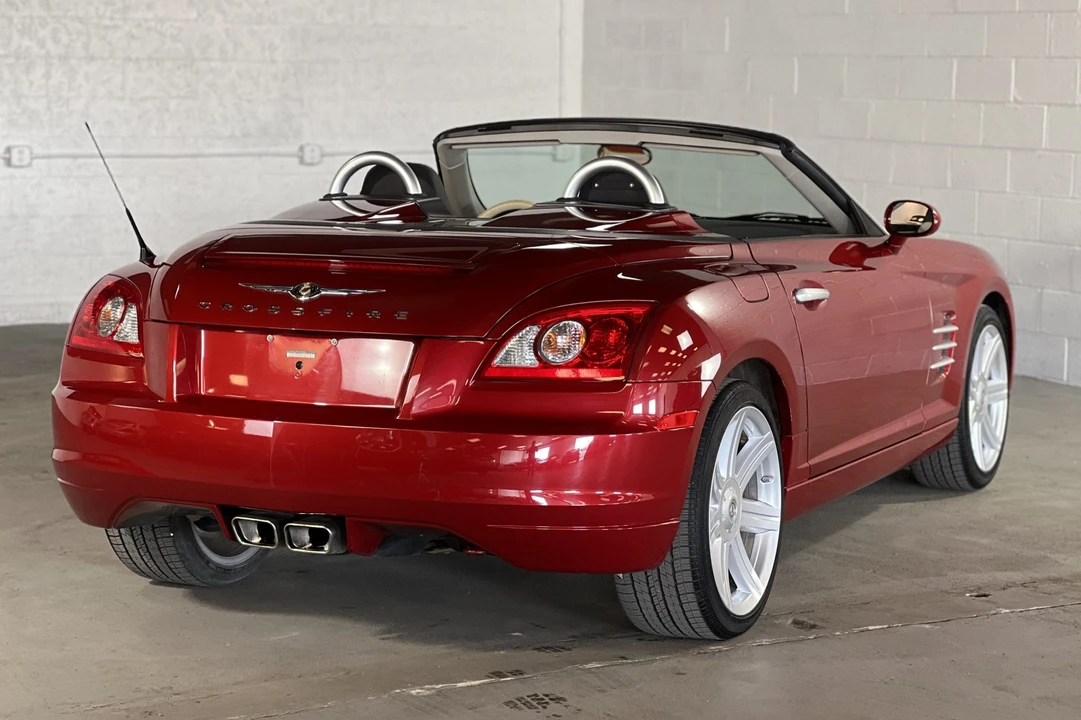 2005 Chrysler Crossfire - Image 20 of 31
