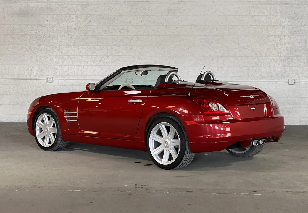 2005 Chrysler Crossfire - Image 11 of 31