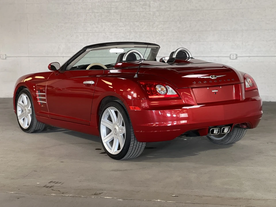 2005 Chrysler Crossfire - Image 13 of 31