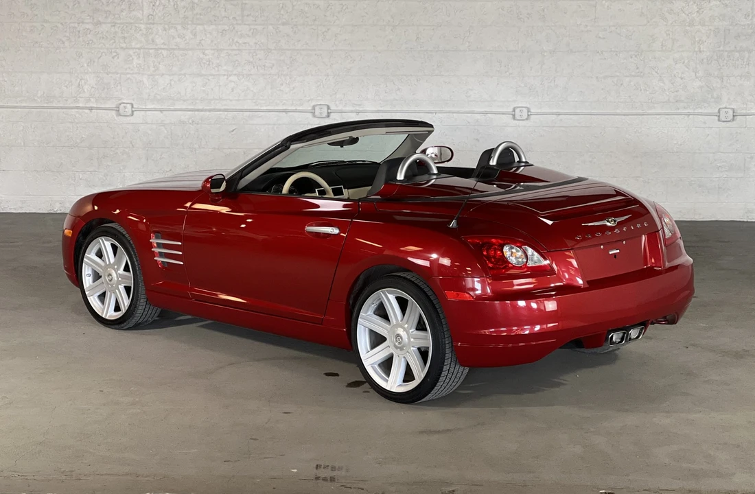 2005 Chrysler Crossfire - Image 12 of 31