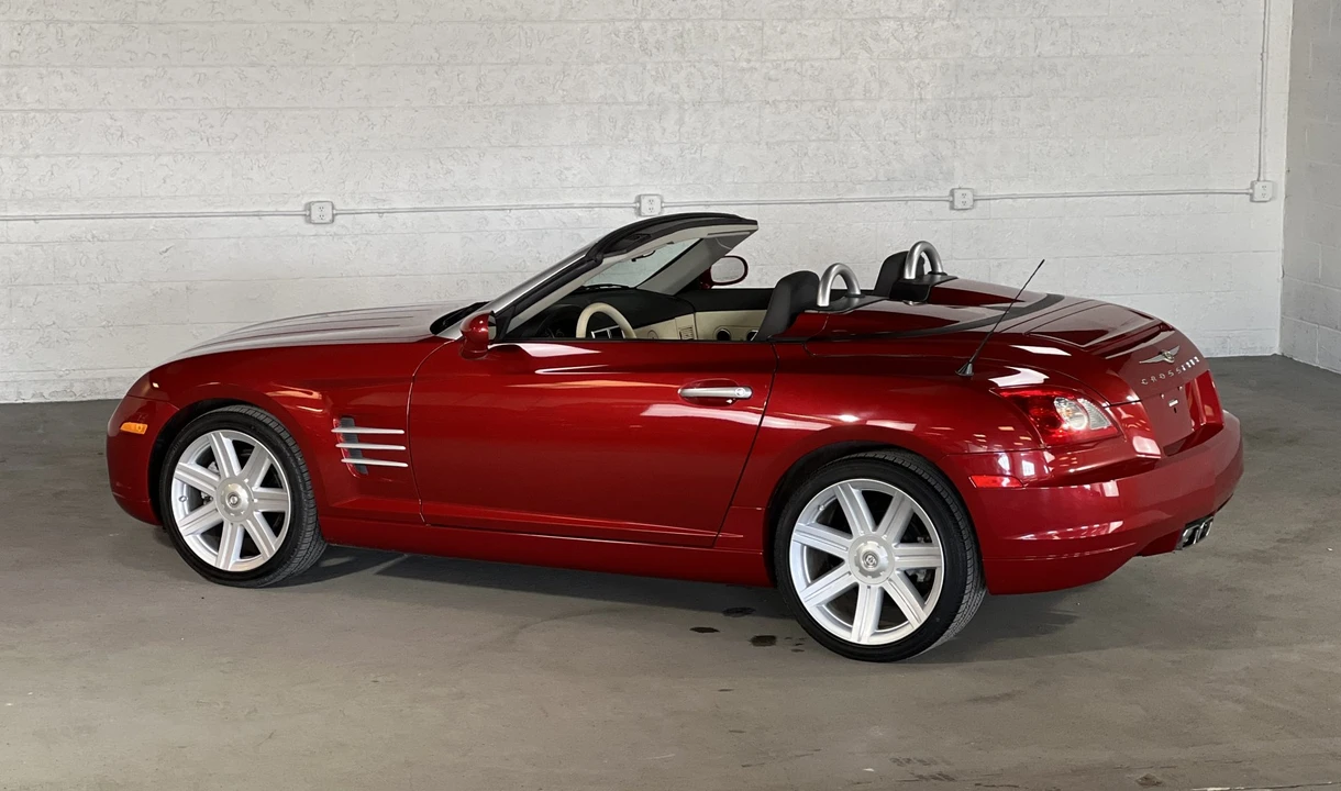 2005 Chrysler Crossfire - Image 9 of 31