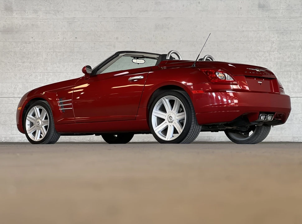 2005 Chrysler Crossfire - Image 10 of 31