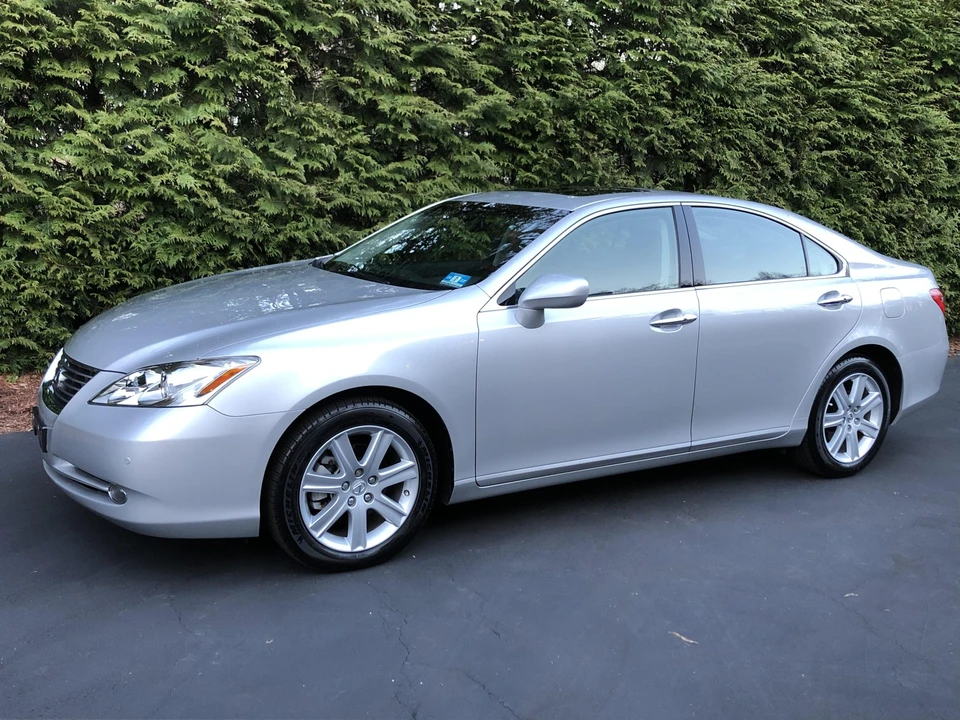 2009 Lexus ES 5th Gen - Image 3 of 31