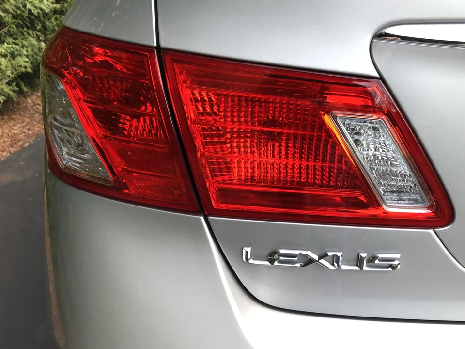 2009 Lexus ES 5th Gen - Image 27 of 31