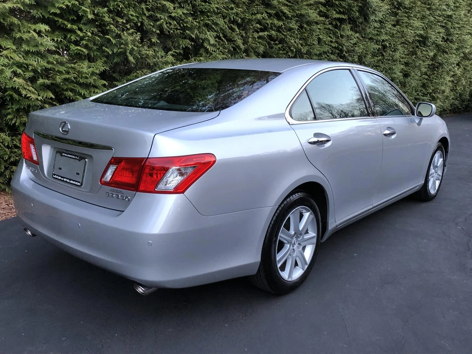 2009 Lexus ES 5th Gen - Image 9 of 31