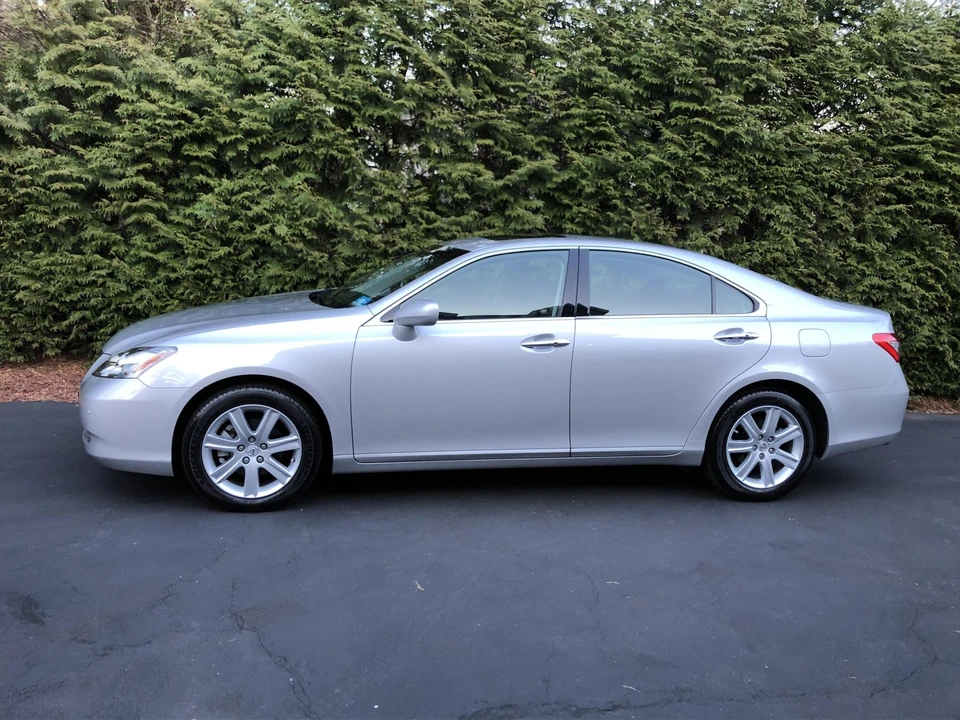 2009 Lexus ES 5th Gen - Image 4 of 31
