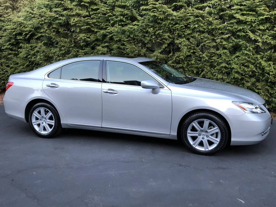 2009 Lexus ES 5th Gen - Image 11 of 31