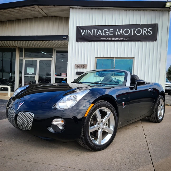 2009 Pontiac Solstice - Image 2 of 31