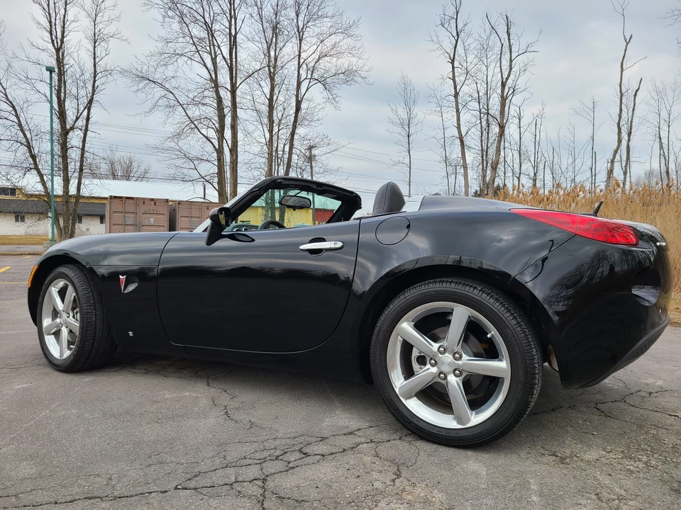 2009 Pontiac Solstice - Image 14 of 31