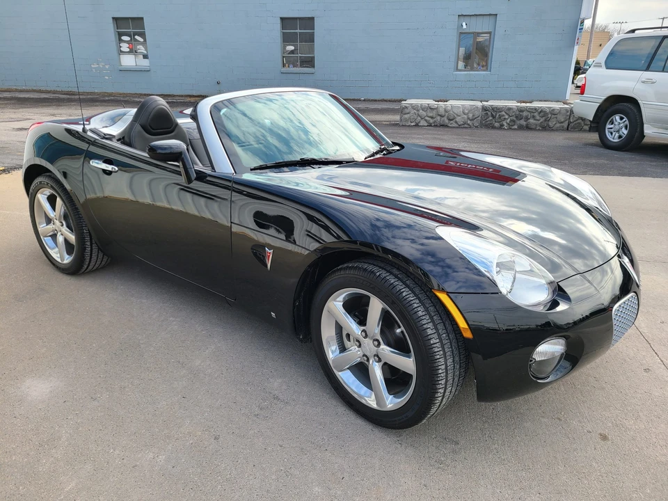 2009 Pontiac Solstice - Image 25 of 31