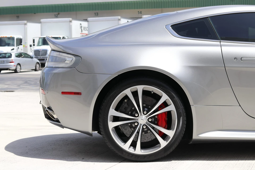 2012 Aston Martin V12 Vantage (2010-2018) - Image 12 of 31