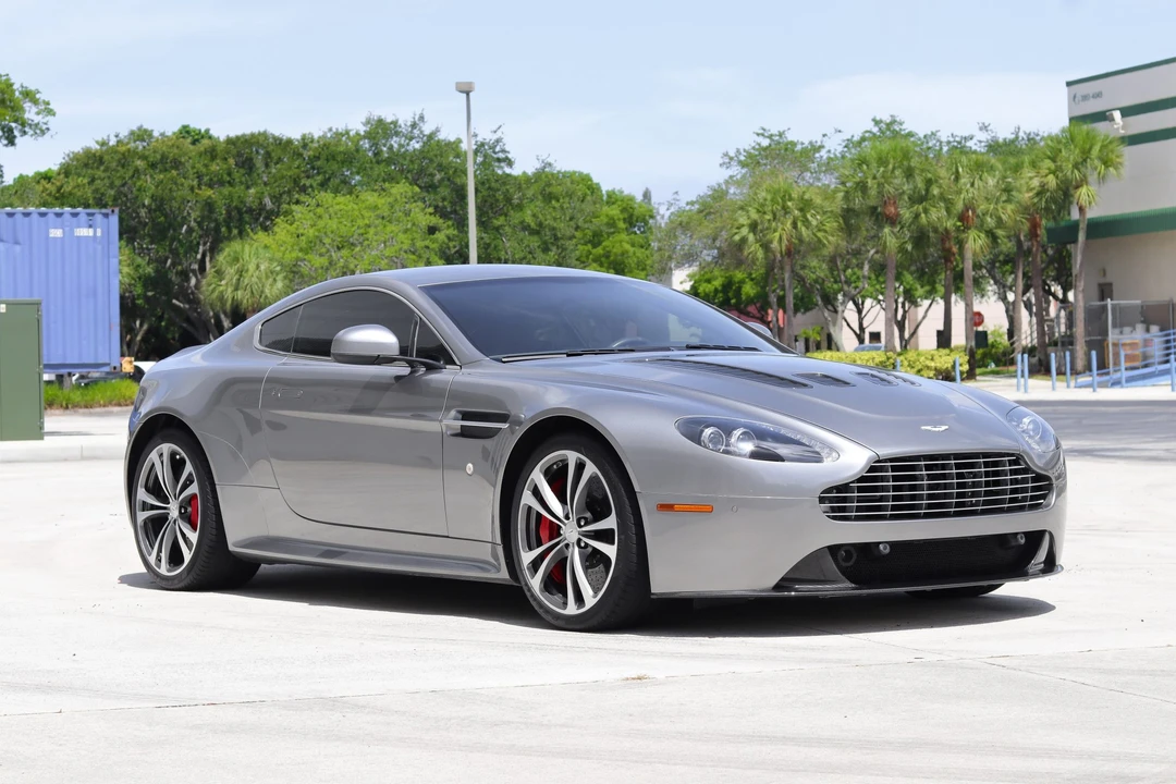 2012 Aston Martin V12 Vantage (2010-2018) - Image 2 of 31