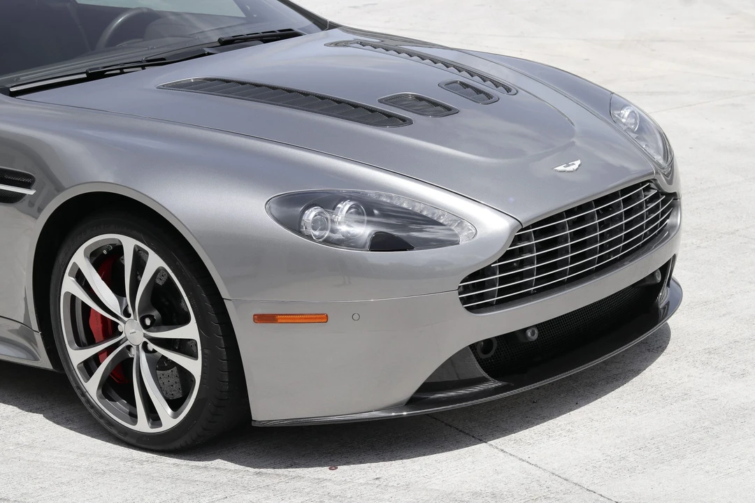 2012 Aston Martin V12 Vantage (2010-2018) - Image 15 of 31