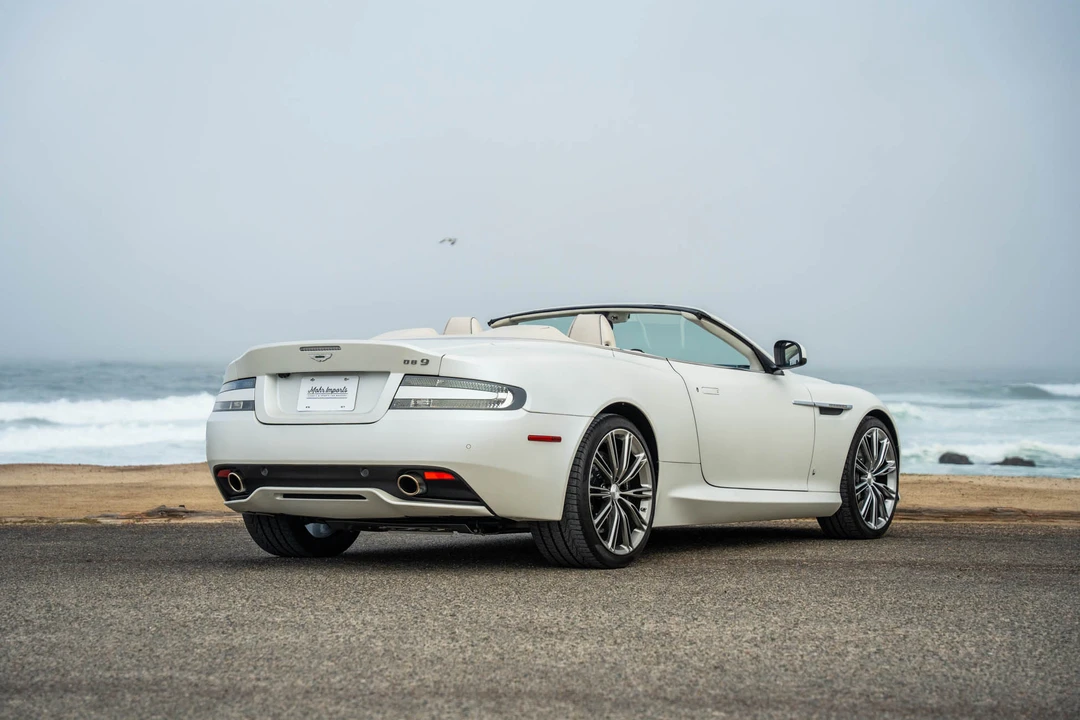 2014 Aston Martin DB9 - Image 17 of 31