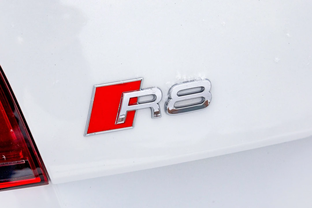 2015 Audi 42 R8 - Image 27 of 31