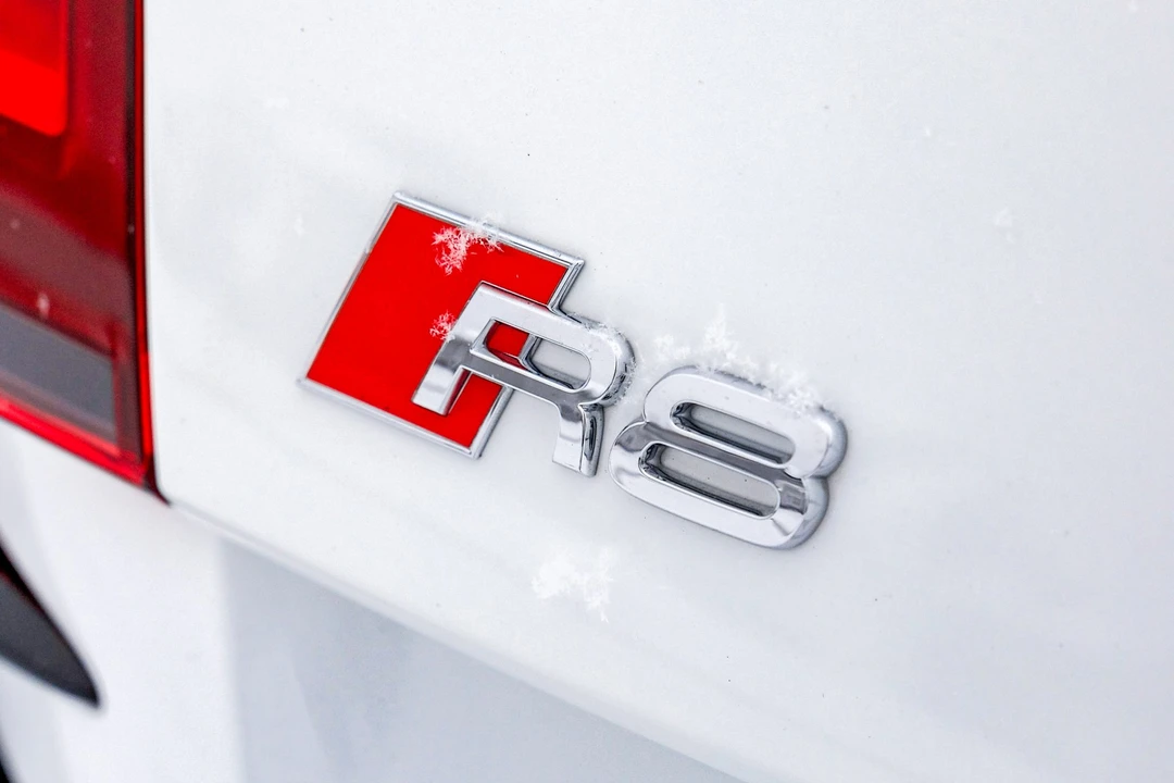 2015 Audi 42 R8 - Image 28 of 31