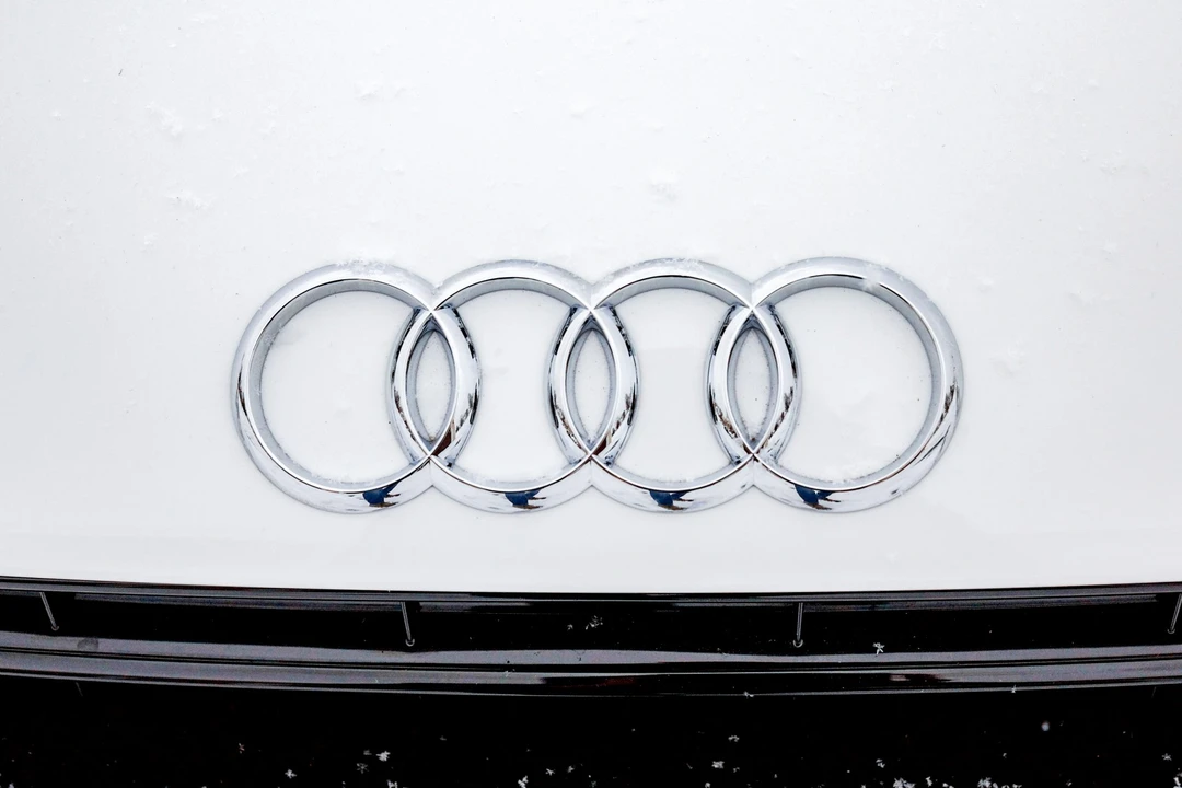 2015 Audi 42 R8 - Image 30 of 31
