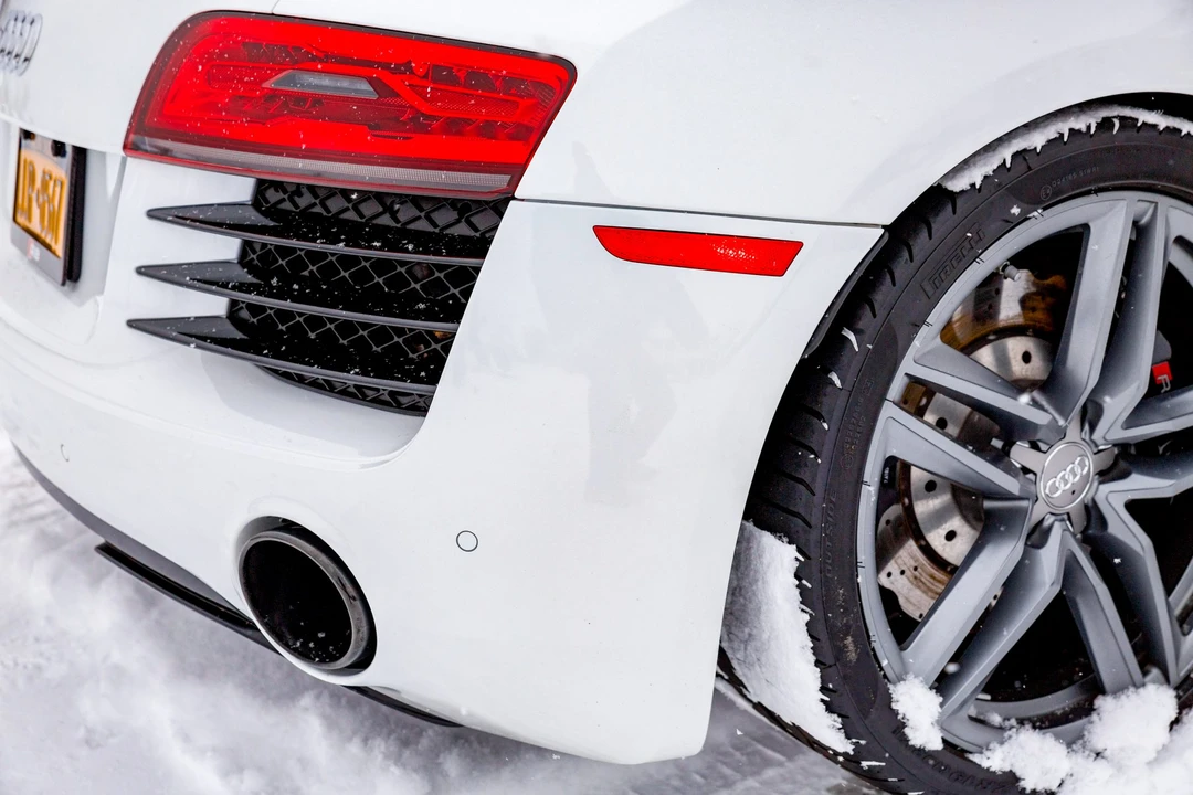 2015 Audi 42 R8 - Image 23 of 31