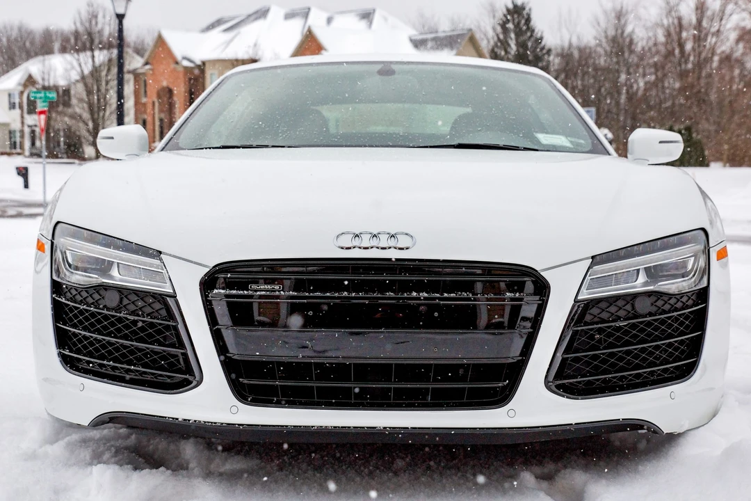 2015 Audi 42 R8 - Image 2 of 31