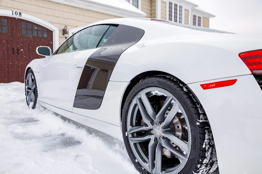 2015 Audi 42 R8 - Image 14 of 31