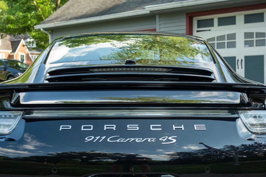 2015 Porsche 991 Carrera 4S - Image 26 of 31