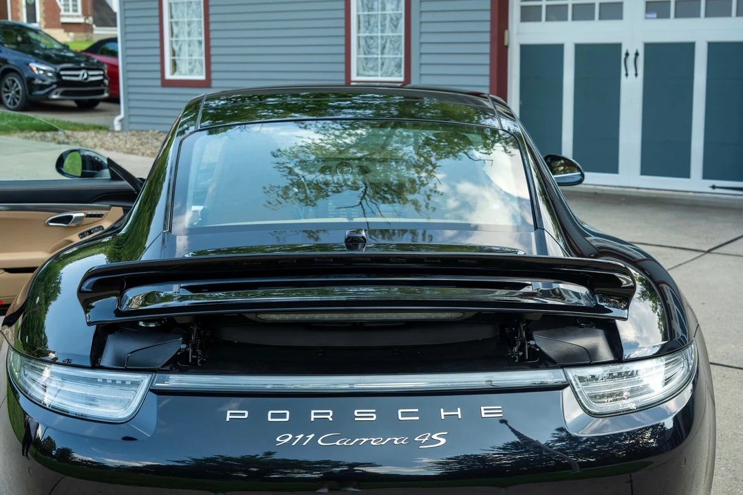 2015 Porsche 991 Carrera 4S - Image 25 of 31