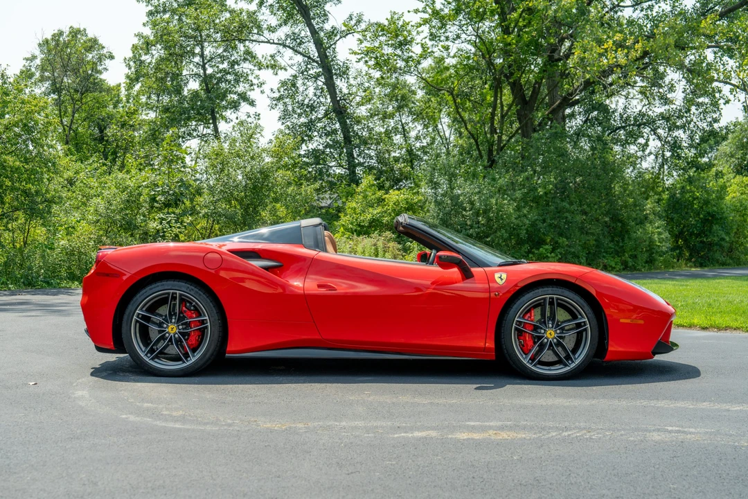 2016 Ferrari 488 Spider - Image 5 of 31