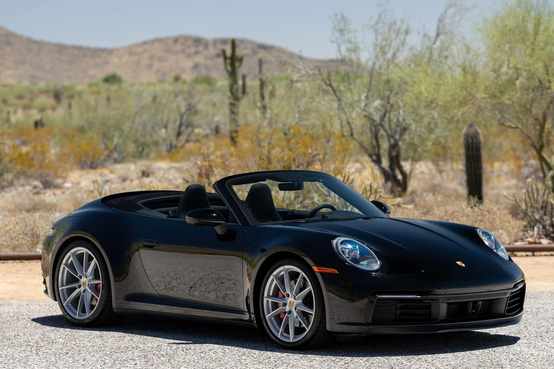 2020 Porsche 992 Carrera 4S - Image 17 of 31