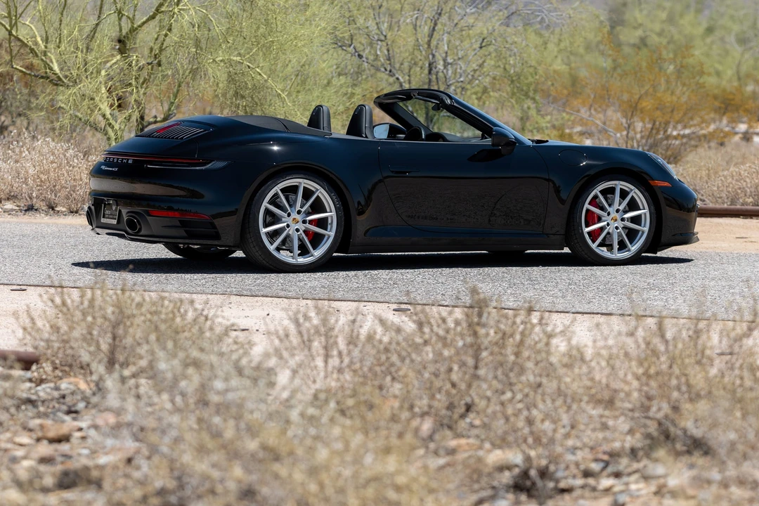 2020 Porsche 992 Carrera 4S - Image 30 of 31
