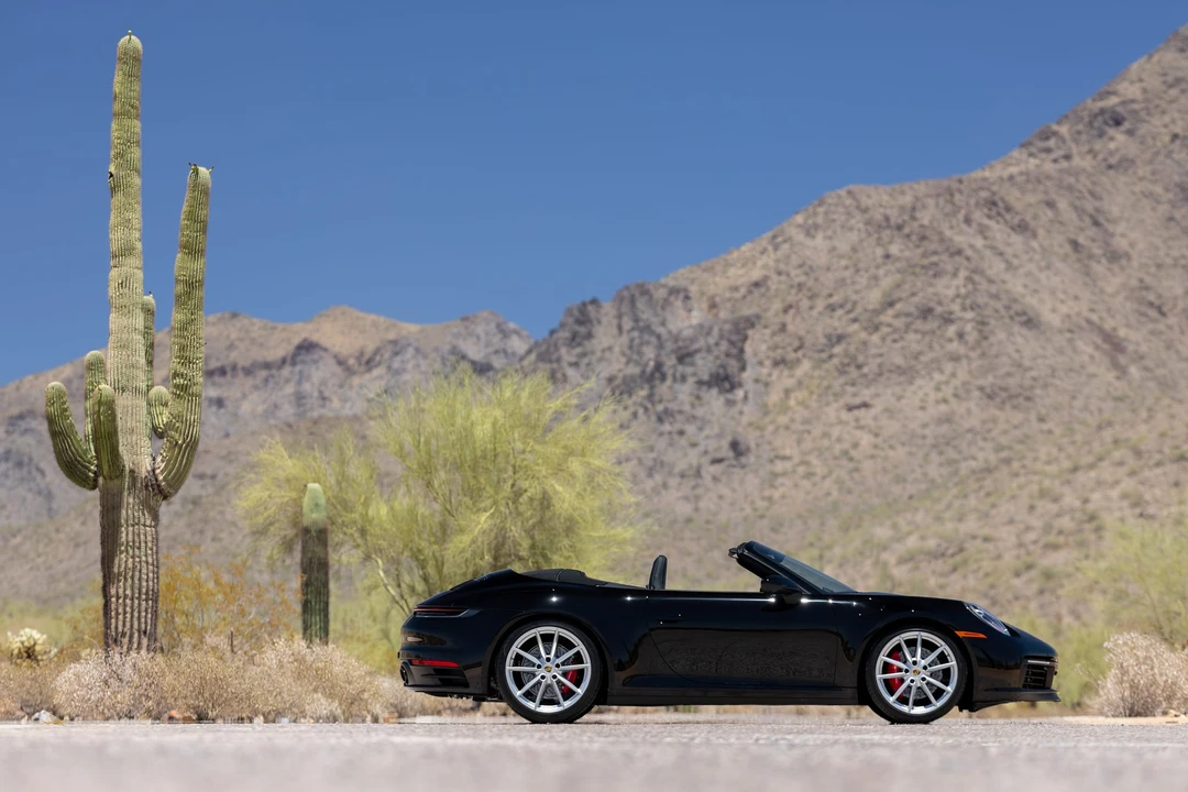 2020 Porsche 992 Carrera 4S - Image 24 of 31