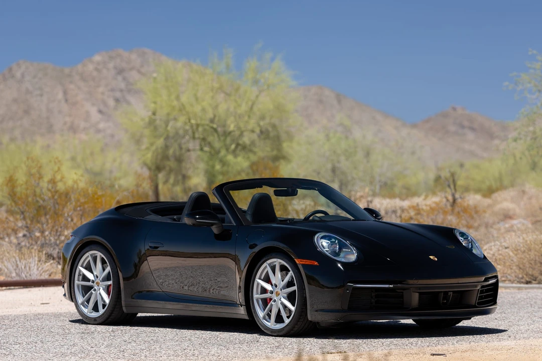 2020 Porsche 992 Carrera 4S - Image 16 of 31