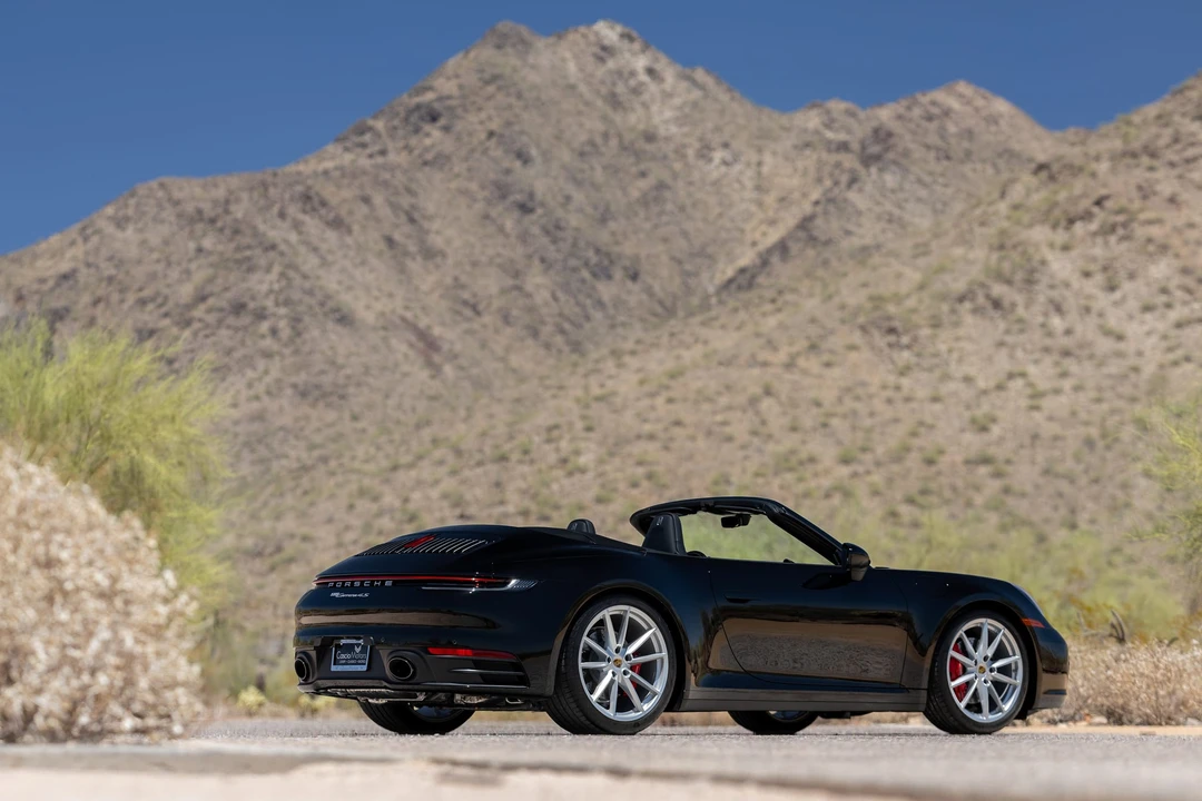 2020 Porsche 992 Carrera 4S - Image 28 of 31