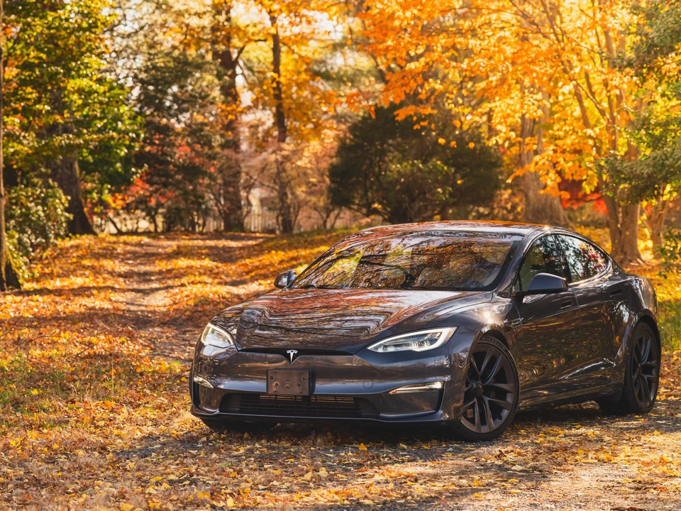 2021 Tesla Model S Plaid - Image 4 of 31