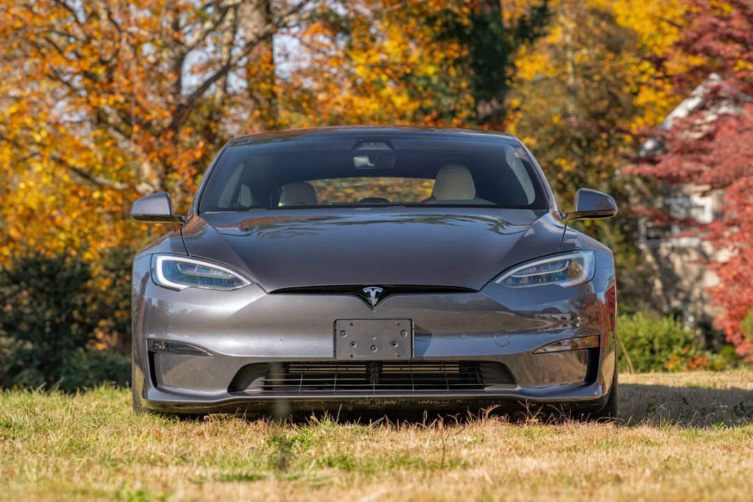 2021 Tesla Model S Plaid - Image 8 of 31