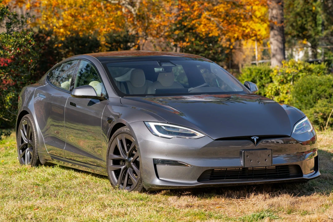 2021 Tesla Model S Plaid - Image 10 of 31