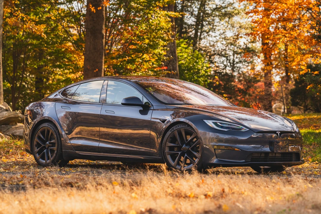 2021 Tesla Model S Plaid - Image 12 of 31