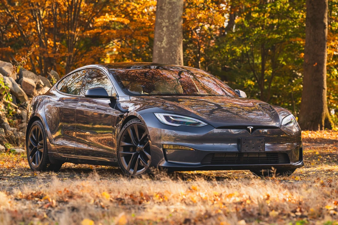 2021 Tesla Model S Plaid - Image 13 of 31