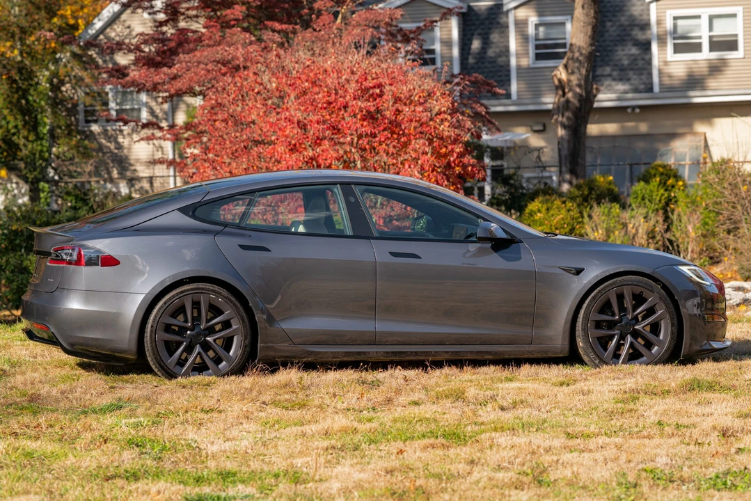 2021 Tesla Model S Plaid - Image 22 of 31