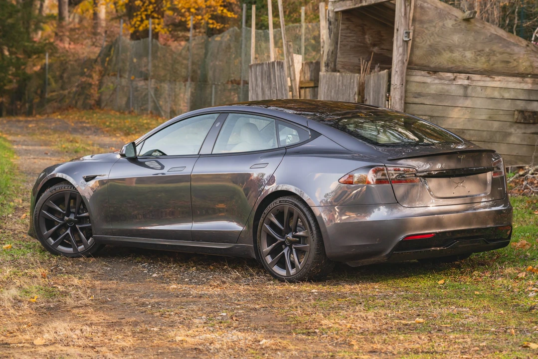 2021 Tesla Model S Plaid - Image 25 of 31