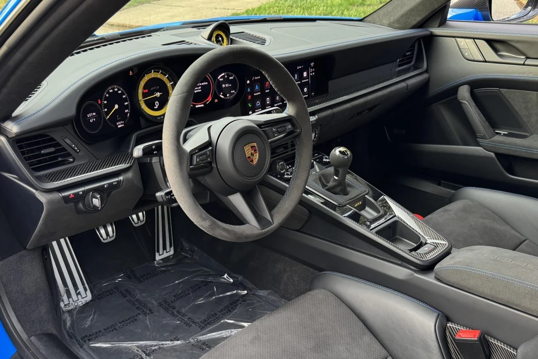 2022 Porsche 992 GT3 - Image 5 of 10
