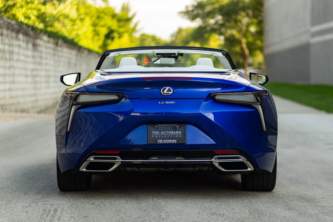 2024 Lexus LC - Image 7 of 31